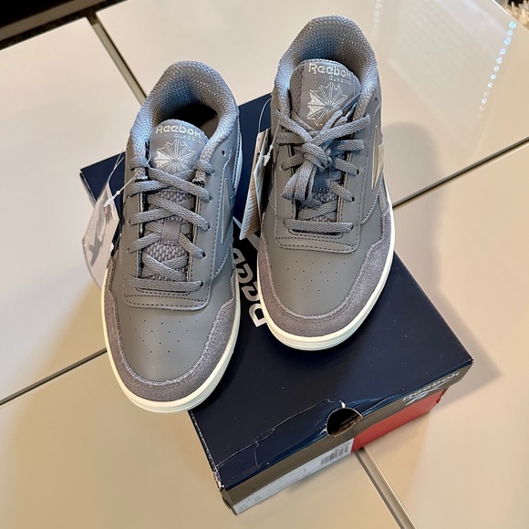 Reebok Club MEMT Sneakers in Pure Grey/Chalk/Silver Metallic - Picture 4 of 11